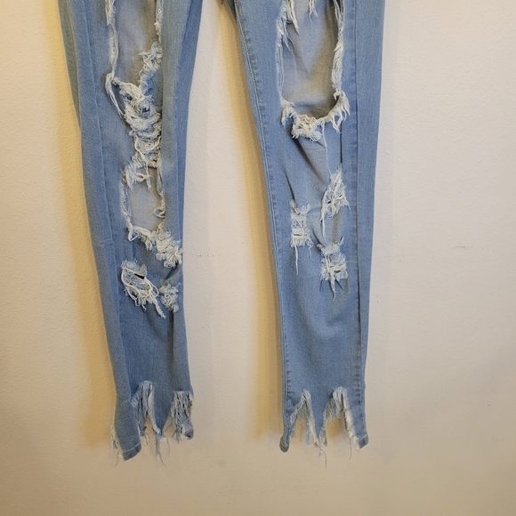 AP Blue By Aphrodite Women's High Waisted Distressed Jeans XL NWT - Picture 3 of 11